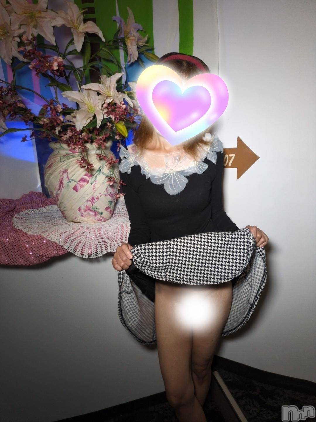 三条デリヘル新潟三条燕ちゃんこ(ニイガタサンジョウツバメチャンコ)しおり(44)の2025年10月13日写メブログ「フローレス10号室のお客様へ」