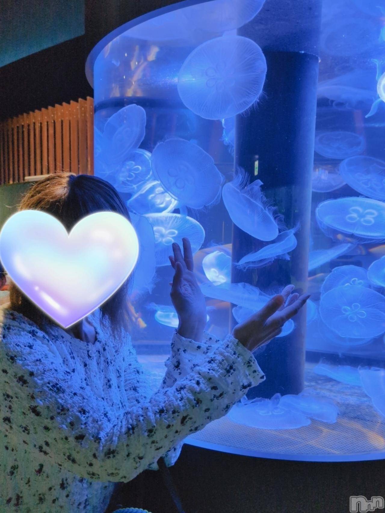 三条デリヘル新潟三条燕ちゃんこ(ニイガタサンジョウツバメチャンコ)しおり(44)の2025年10月15日写メブログ「こんにちは」