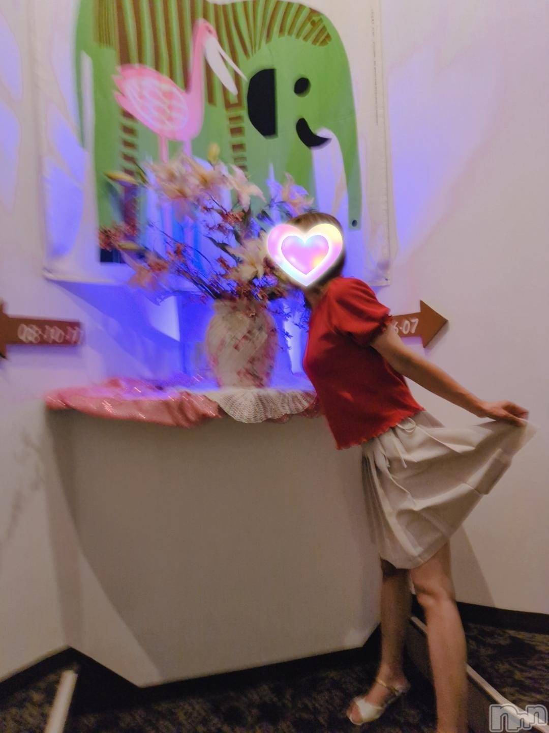 三条デリヘル新潟三条燕ちゃんこ(ニイガタサンジョウツバメチャンコ)しおり(44)の2025年10月17日写メブログ「17日(金)出勤します」