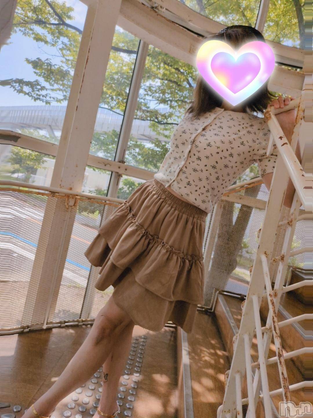 三条デリヘル新潟三条燕ちゃんこ(ニイガタサンジョウツバメチャンコ)しおり(44)の2025年10月24日写メブログ「24日(金)出勤します」