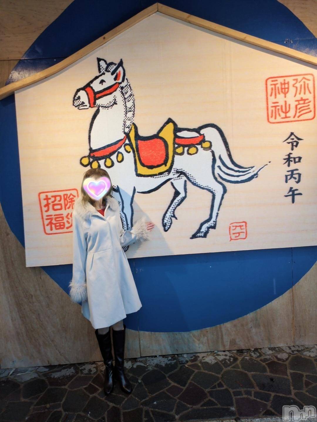 三条デリヘル新潟三条燕ちゃんこ(ニイガタサンジョウツバメチャンコ)しおり(44)の2026年1月13日写メブログ「13日(火)出勤します」