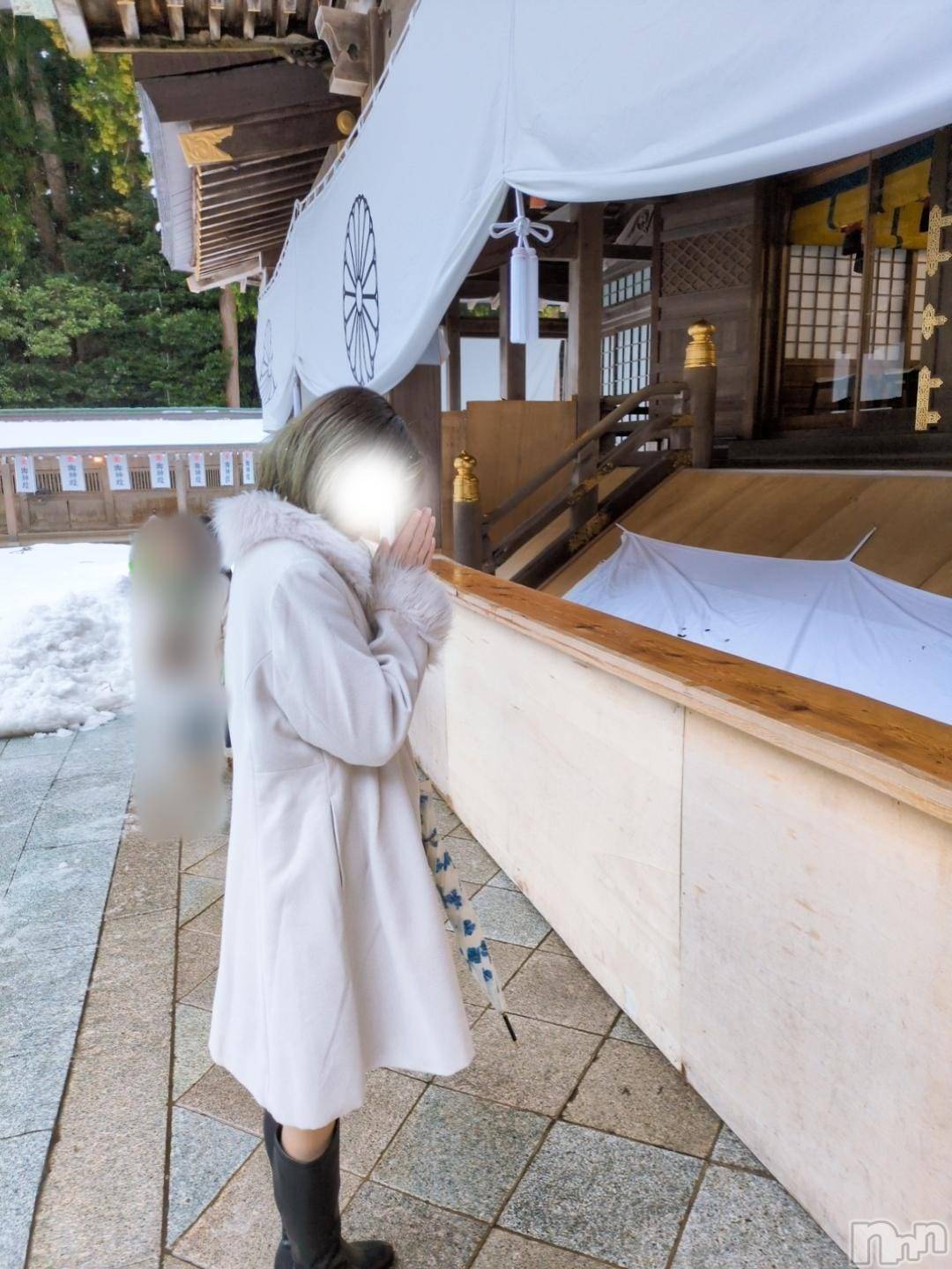 三条デリヘル新潟三条燕ちゃんこ(ニイガタサンジョウツバメチャンコ)しおり(44)の2026年1月18日写メブログ「18日(日)出勤します」