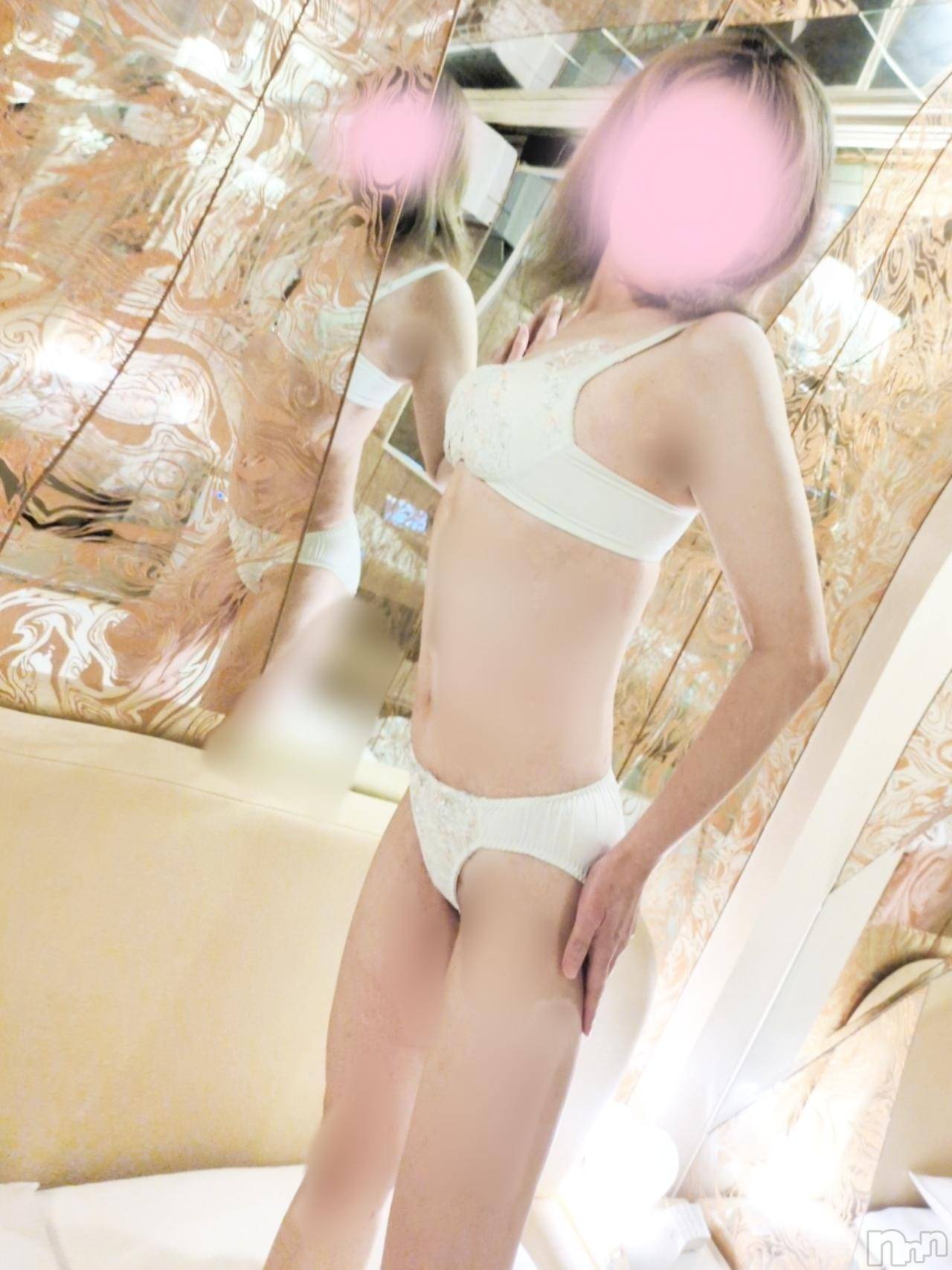 三条デリヘル新潟三条燕ちゃんこ(ニイガタサンジョウツバメチャンコ)しおり(44)の2026年2月8日写メブログ「フローレス特別室のお客様へ」