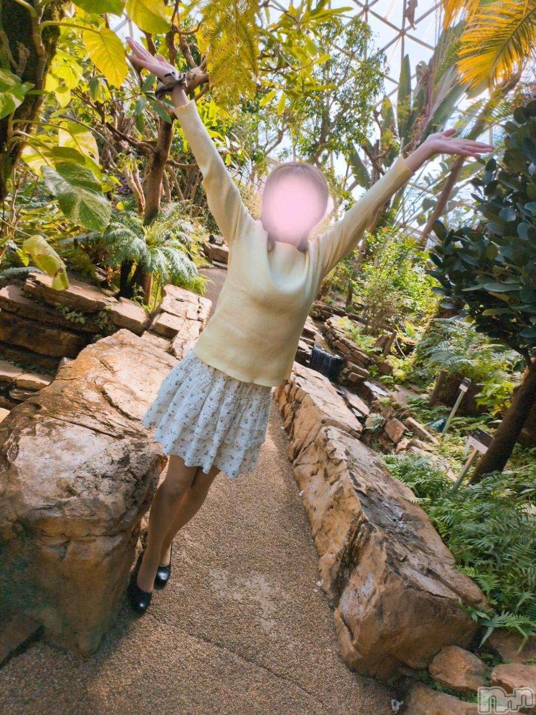 三条デリヘル新潟三条燕ちゃんこ(ニイガタサンジョウツバメチャンコ)しおり(44)の2026年3月29日写メブログ「29日(日)出勤します」