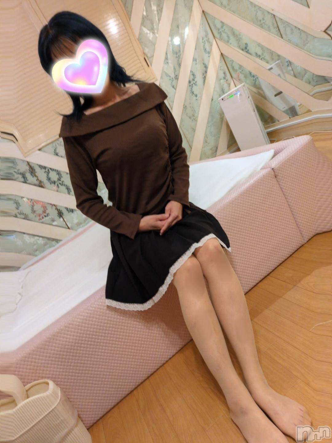 三条デリヘル新潟三条燕ちゃんこ(ニイガタサンジョウツバメチャンコ)しおり(44)の2026年4月21日写メブログ「21日(火)出勤します」