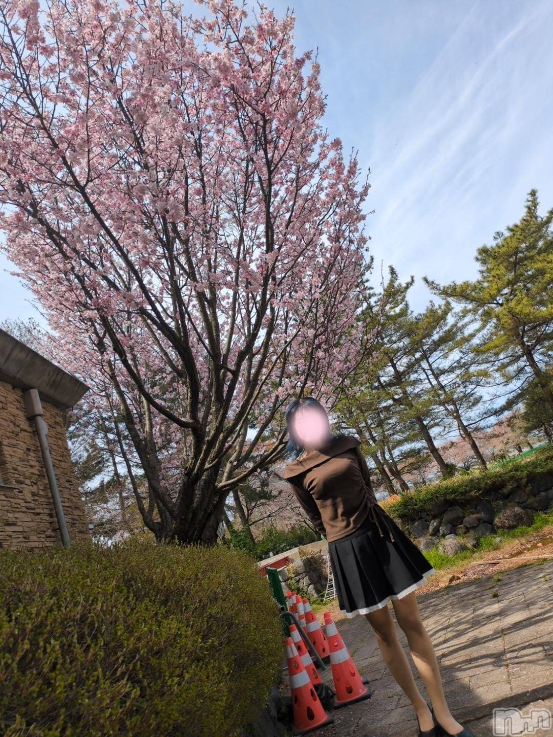 三条デリヘル新潟三条燕ちゃんこ(ニイガタサンジョウツバメチャンコ)しおり(44)の2026年4月27日写メブログ「弥生52号室のお客様へ」