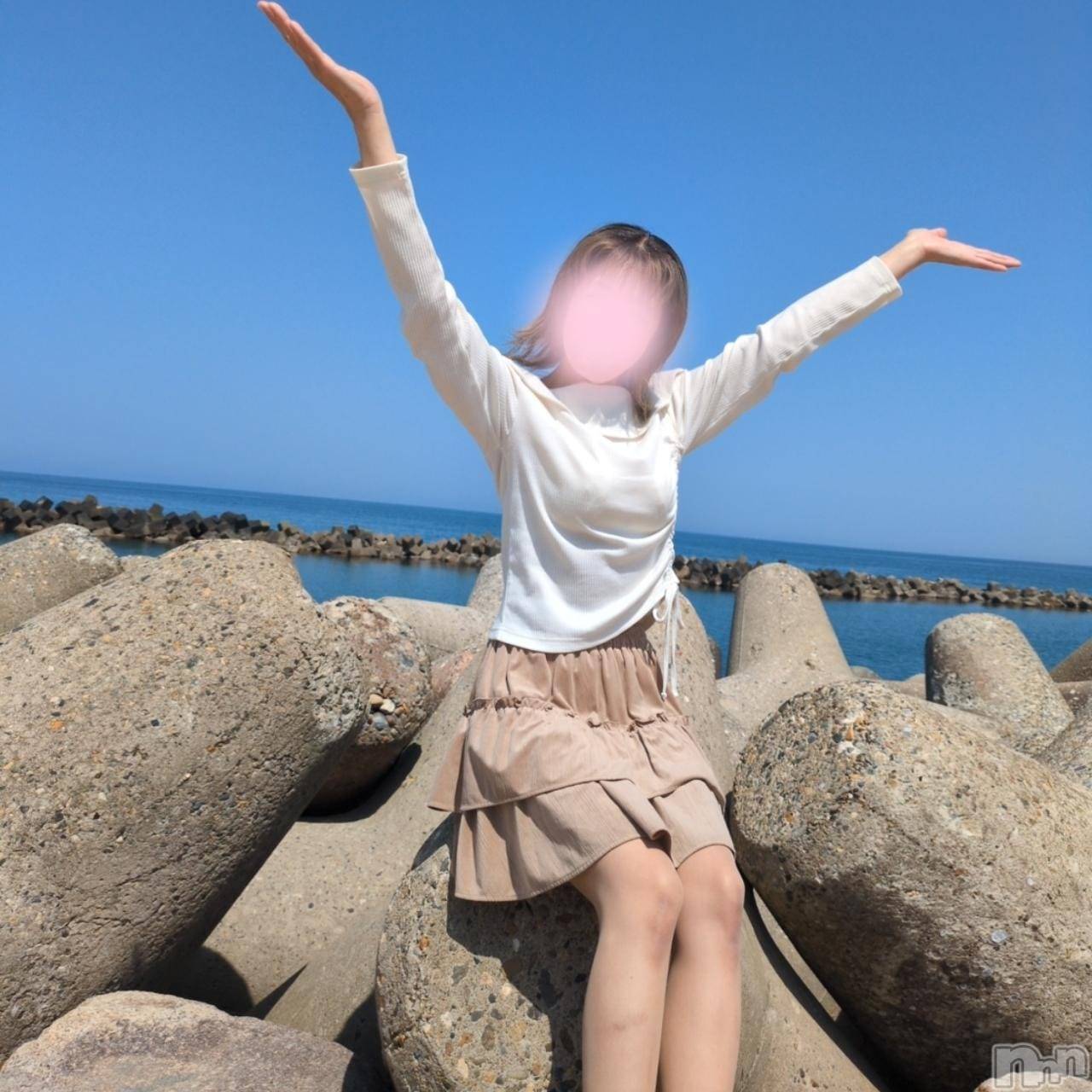 三条デリヘル新潟三条燕ちゃんこ(ニイガタサンジョウツバメチャンコ)しおり(44)の2026年5月23日写メブログ「弥生56号室のお客様へ」