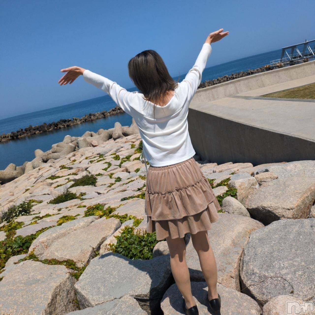 三条デリヘル新潟三条燕ちゃんこ(ニイガタサンジョウツバメチャンコ)しおり(44)の2026年5月28日写メブログ「弥生33号室のお客様へ」