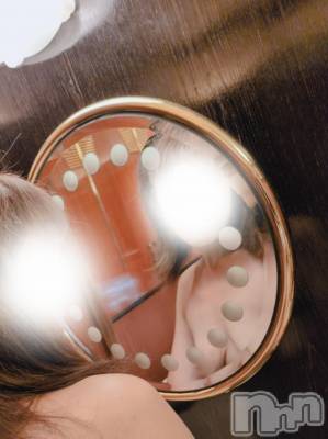 三条デリヘル 新潟三条燕ちゃんこ(ニイガタサンジョウツバメチャンコ) しおり(44)の10月21日写メブログ「21日(火)出勤します」