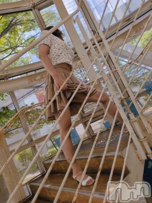 三条デリヘル 新潟三条燕ちゃんこ(ニイガタサンジョウツバメチャンコ) しおり(44)の10月23日写メブログ「23日(木)出勤します」