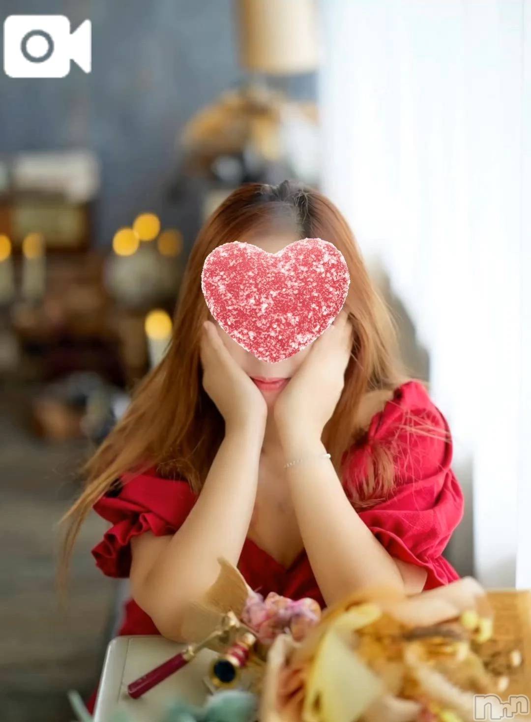 新潟デリヘル熟女の風俗 最終章(ジュクジョノフウゾクサイシュウショウ)ほのか(54)の2025年11月11日写メブログ「秋深しアナタを想う私の頬も赤くなる♡出勤しました」