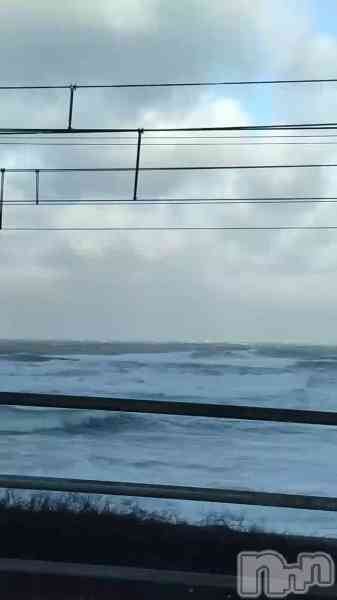 スレンダーエロ熟女　さやかの動画 海は大しけ