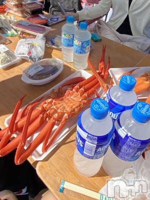 新潟駅前スナック・ガールズバーコンセプトカフェ 夢見る廃教会~明日死ぬかもしれないぢゃん~(コンセプトカフェユメミルハイキョウカイ) かんなの10月16日写メブログ「カニ」