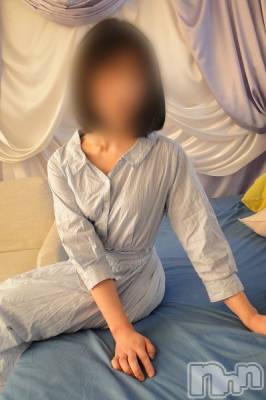津田　えいこ(32) 身長157cm、スリーサイズB81(A).W56.H82。長岡人妻デリヘル BIANCA～主人の知らない私～長岡店(ビアンカナガオカテン)在籍。