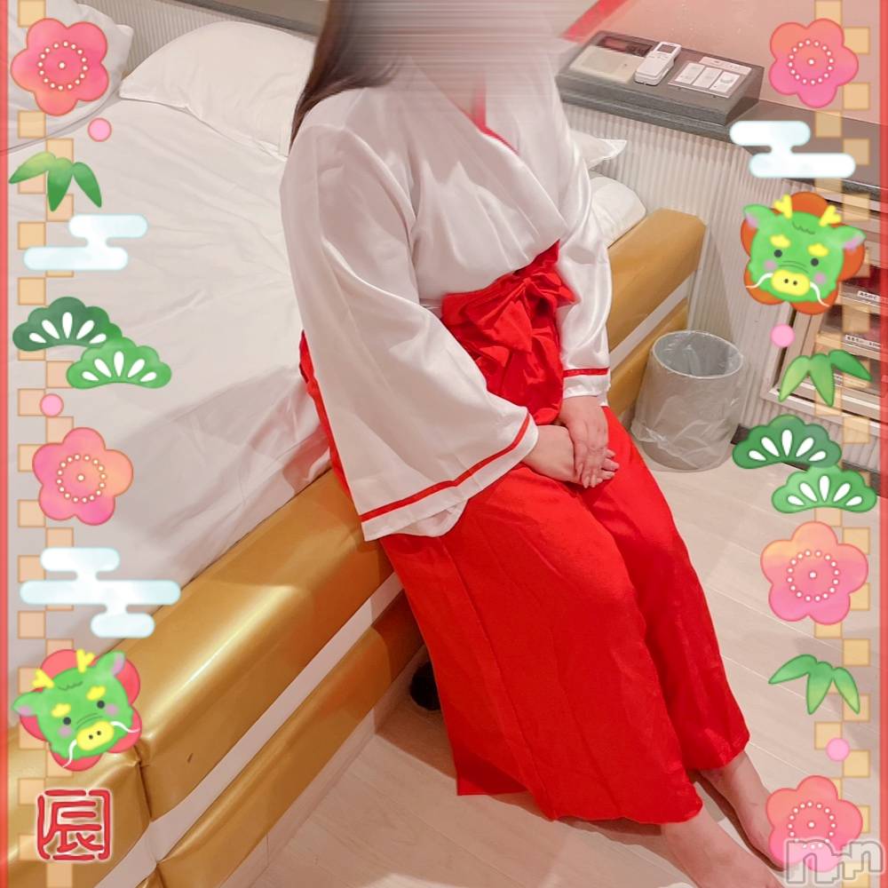 上越デリヘル上越最安値！奥様Deli急便(ジョウエツサイヤスネ！オクサマデリキュウビン) 激レア単発「出勤　しゅり(26)の1月8日写メブログ「またこれ（笑）」