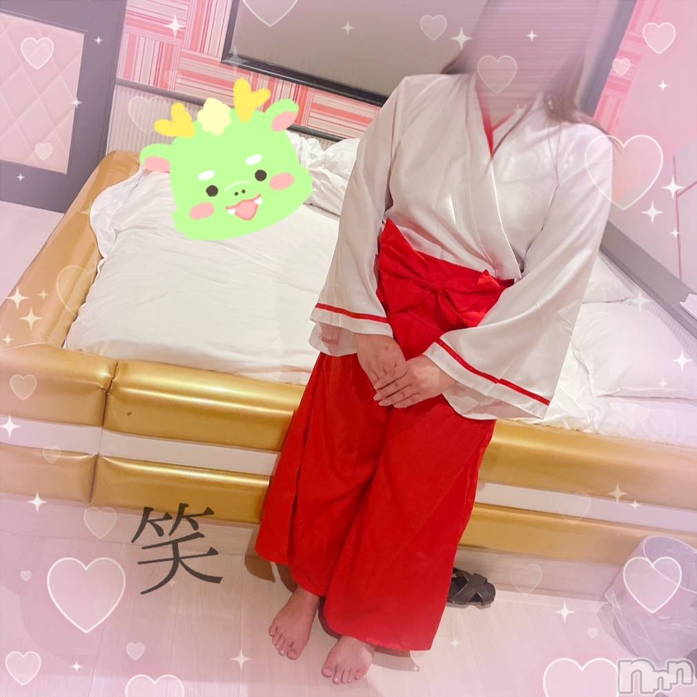 上越人妻デリヘル上越最安値！奥様Deli急便(ジョウエツサイヤスネ！オクサマデリキュウビン)激レア単発「出勤　しゅり(26)の2024年1月8日写メブログ「はよーっ！」
