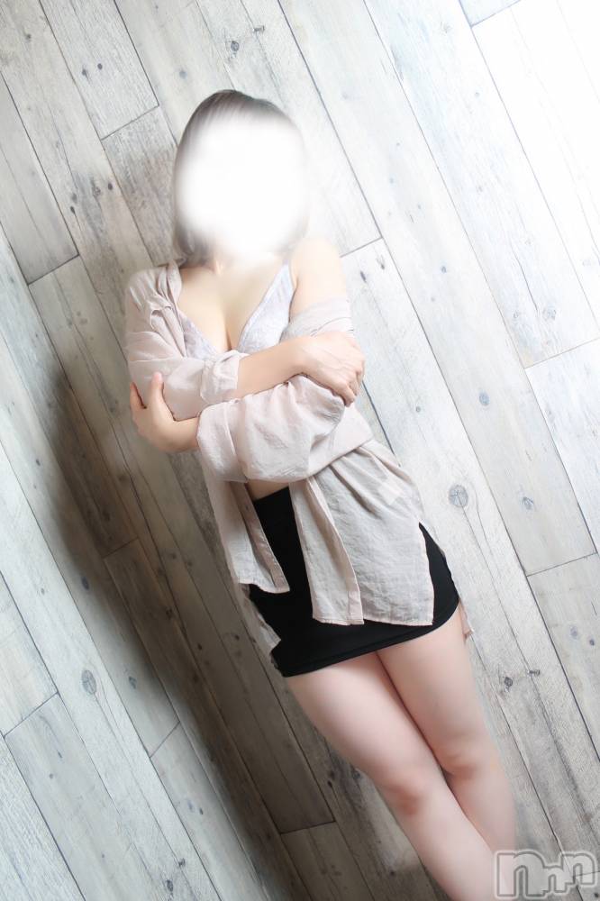 上越人妻デリヘルらぶ妻　～新潟の人妻が集う店～(ラブツマ) 吉永さゆ★愛され知的奥様(34)の8月22日写メブログ「プロフ写真撮影📸」