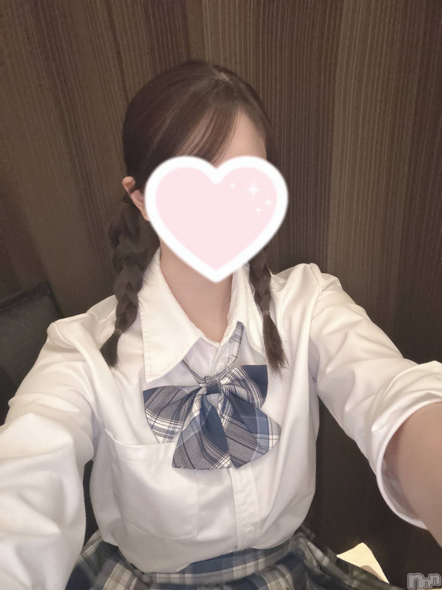 新潟手コキsleepy girl(スリーピーガール)しほちゃん(19)の2023年10月27日写メブログ「出勤したよ⭐️」