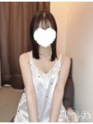 しほちゃん(19) 身長160cm、スリーサイズB84(D).W55.H83。新潟手コキ sleepy girl在籍。