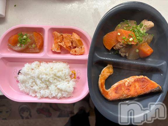 新潟デリヘル新潟人妻　2nd Wife(セカンドワイフ)みやび奥様(28)の2026年1月17日写メブログ「出勤しましたっ！」