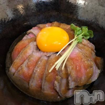 新潟人妻デリヘル 新潟人妻　2nd Wife(セカンドワイフ) みやび奥様(28)の10月4日写メブログ「お休みです…」