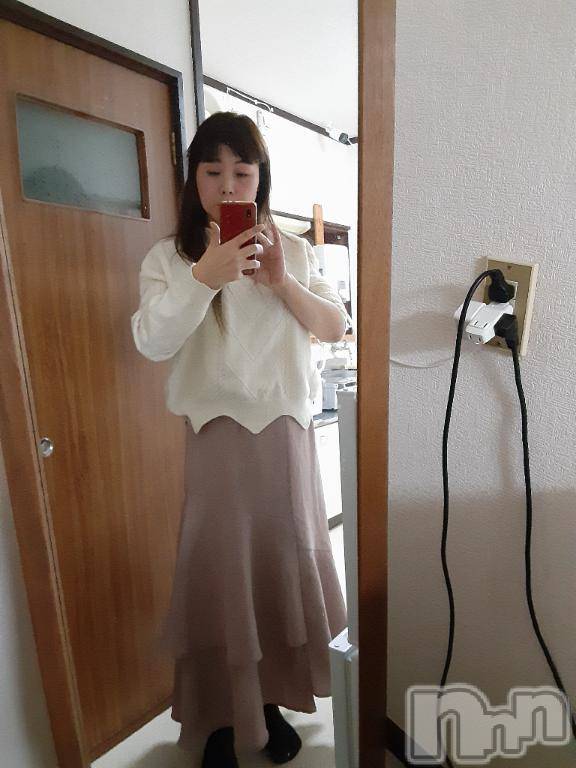 新潟人妻デリヘル熟女の風俗 最終章(ジュクジョノフウゾクサイシュウショウ) えみこ(43)の12月23日写メブログ「あの、もうすぐで夜中に、なりますね、お待ちしてますね」