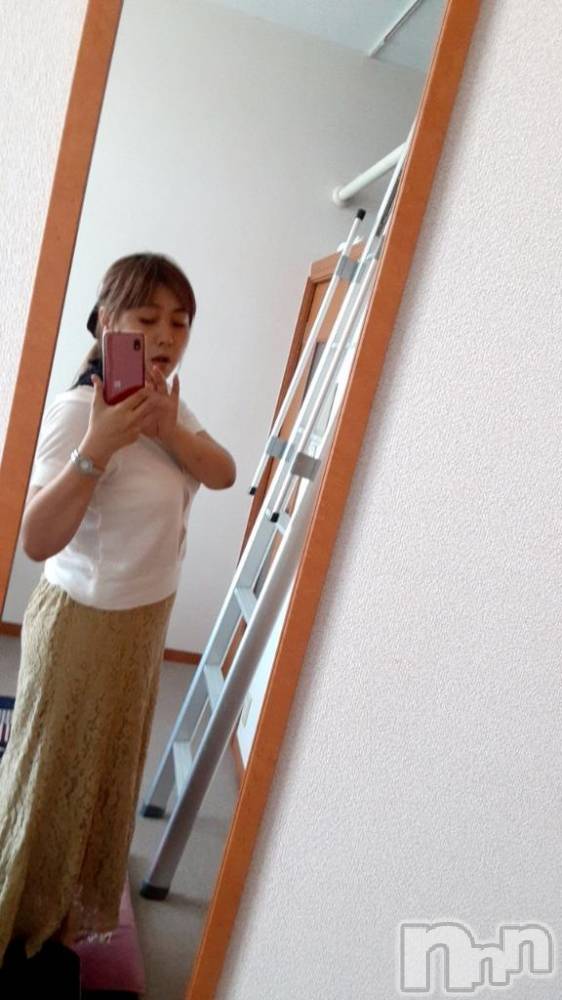 新潟人妻デリヘル熟女の風俗 最終章(ジュクジョノフウゾクサイシュウショウ) えみこ(43)の4月27日写メブログ「あの、すいません、5月5日は、出勤できません」