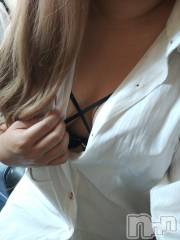 長野おっパブMILKYHEART(ミルキーハート) まなの9月12日写メブログ「ボタン外してくれません👔？」