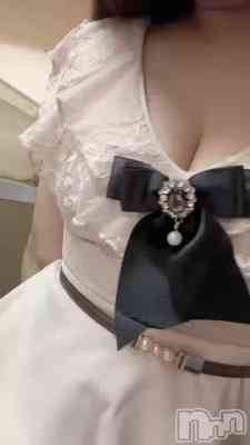 長野おっパブ MILKYHEART(ミルキーハート) 楓の11月12日動画「新しいドレス♪」