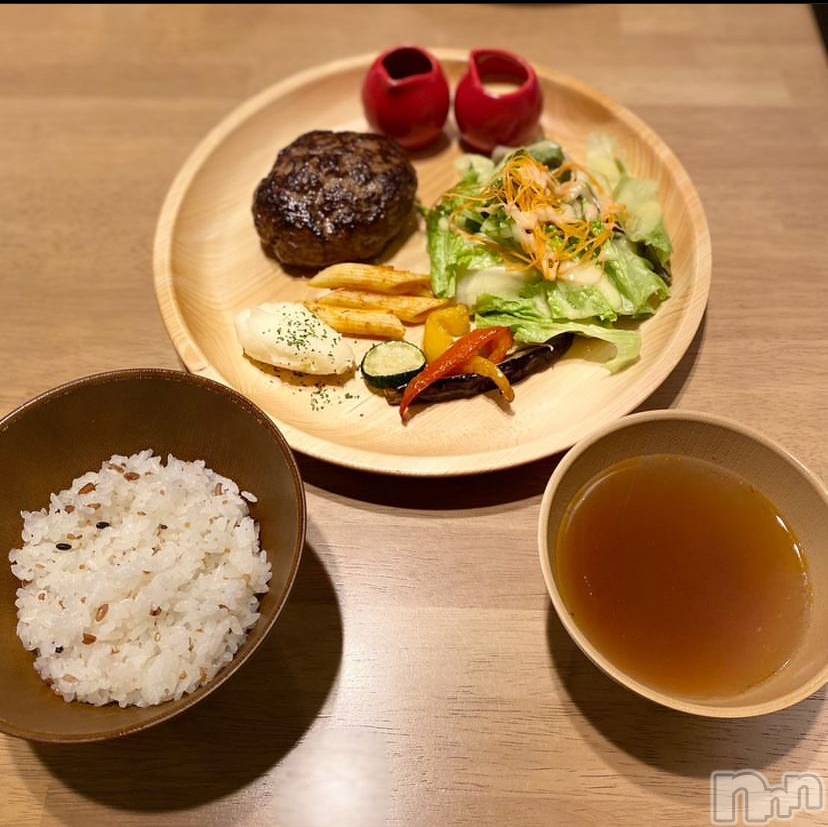 上田発人妻デリヘル人妻華道 上田店(ヒトヅマハナミチウエダテン) 【体験】れみ(25)の10月31日写メブログ「♡︎昨日のよるごはん」