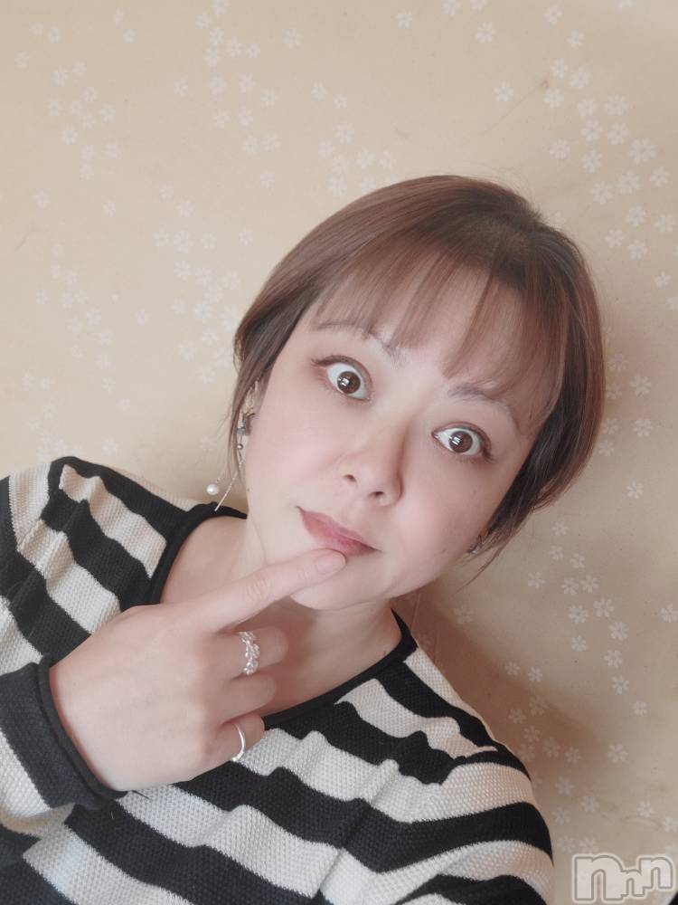 佐久発デリヘル煌～Sparkle～(キラメキ~スパークル~) かなた☆人妻系リアル不倫(43)の10月26日写メブログ「お休みいただきます😊💕」