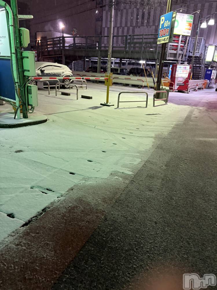 ��Ʋ���ʥå��������륺�С�LOUNGE ICHI ������(�饦�󥸥���) ��������������1��22���̥�֥�����❄️��