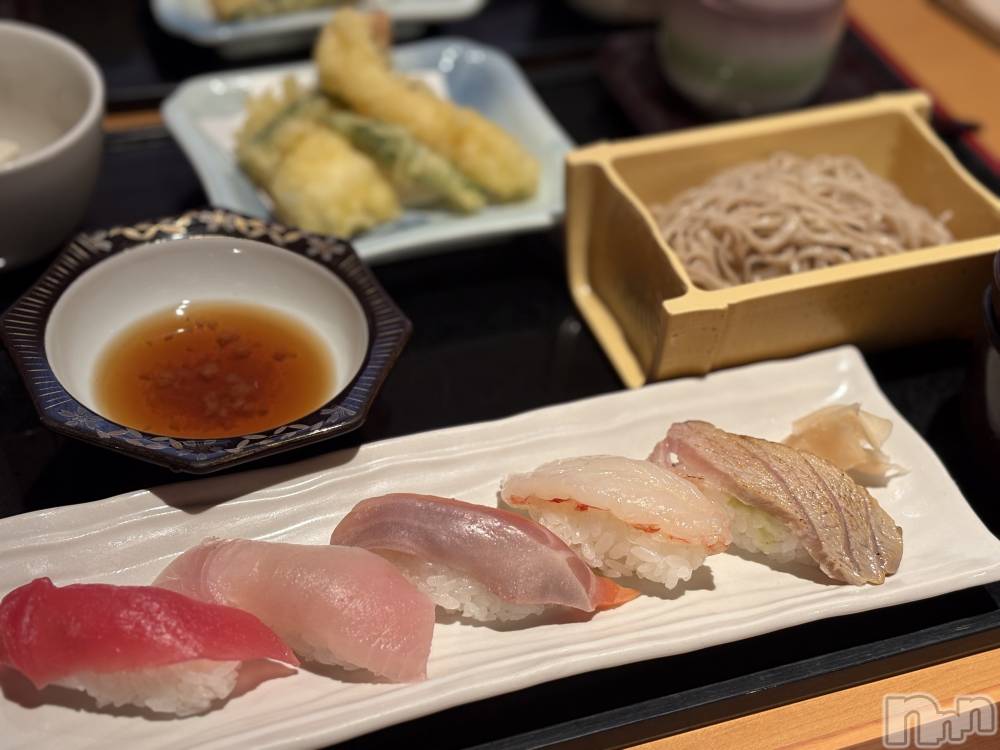 ��Ʋ���ʥå��������륺�С�LOUNGE ICHI ������(�饦�󥸥���) ��������������3��26���̥�֥�����🍽️🍣��