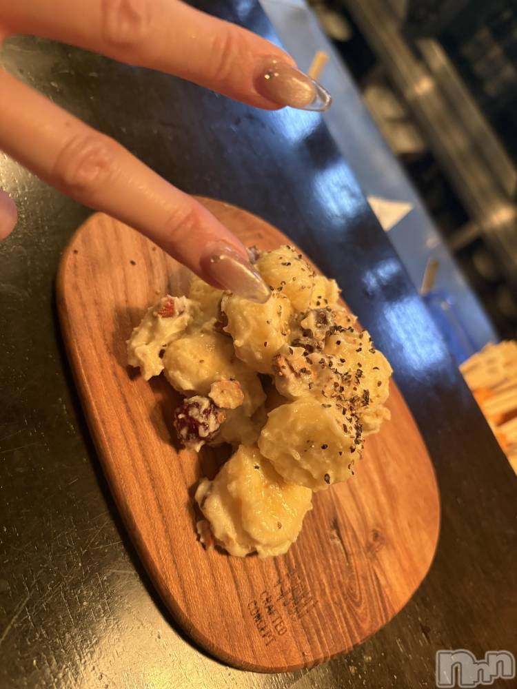 ��Ʋ���ʥå��������륺�С�LOUNGE ICHI ������(�饦�󥸥���) ��ջ� ����3��17���̥�֥����ֽ��ƤΥ֥롼������🧀��