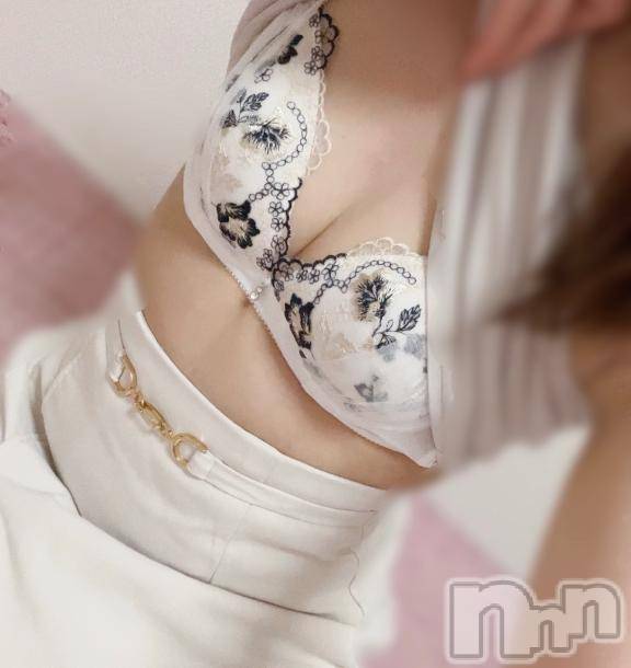 新潟人妻デリヘル人妻不倫処　桃屋　新潟店(ヒトヅマフリンドコロモモヤ) まき・敏感イキ過ぎ嬢(30)の8月22日写メブログ「ひさびさ💗」