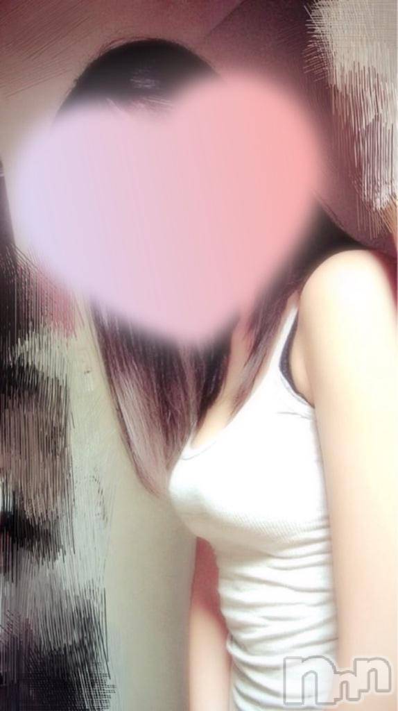 新潟デリヘル人妻不倫処　桃屋　新潟店(ヒトヅマフリンドコロモモヤ)まき・敏感イキ過ぎ嬢(30)の2025年10月12日写メブログ「来週は🩷」