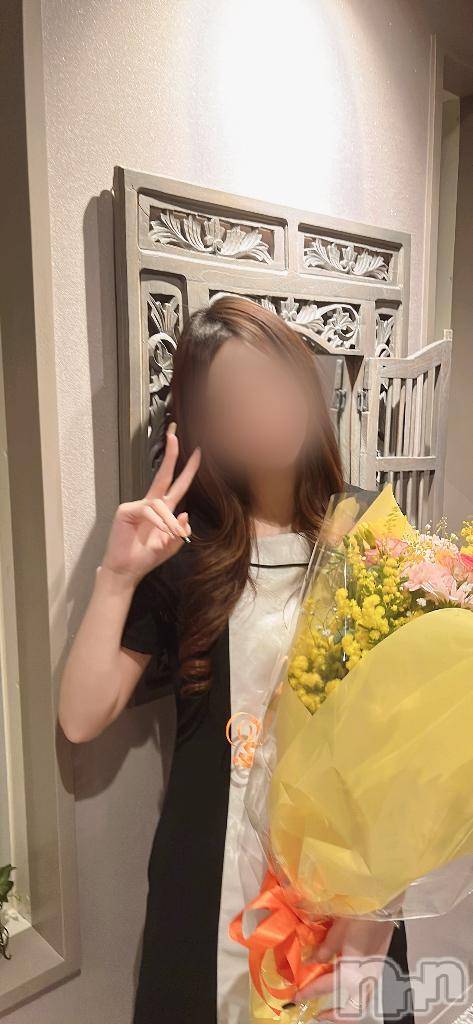 新潟デリヘルLa Muse(ラミューズ)らな(24)の2025年12月17日写メブログ「らなホスト通ってるって？」