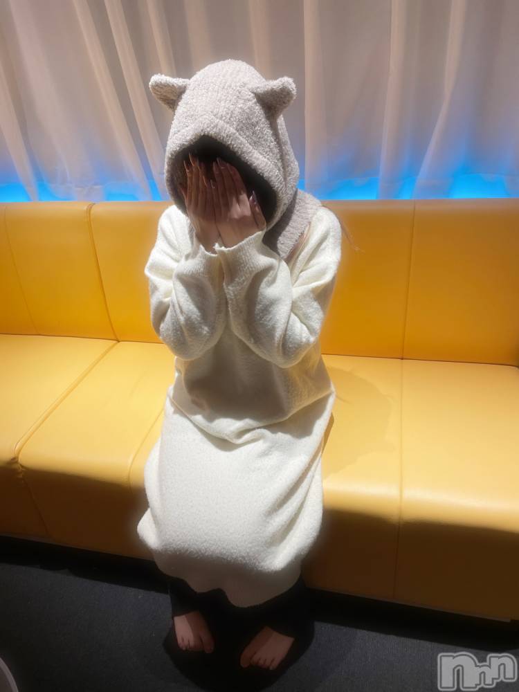 新潟デリヘルENDLESS-安心の地元新潟の素人のみ-(エンドレス) 【新人】ナツメ★可憐少女(20)の12月16日写メブログ「みんなねこ好きだよね？🐱」