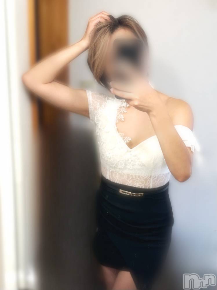 三条人妻デリヘル人妻じゅんちゃん-出稼ぎ0！地元の奥様専門-(ヒトヅマジュンチャン) 結城あすか(40)の1月1日写メブログ「2025年姫始め♡」