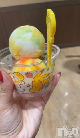 新潟デリヘル奥様特急 新潟店(オクサマトッキュウニイガタテン)みかん(25)の2024年8月18日写メブログ「おはよ🌞🌴🌺✨」