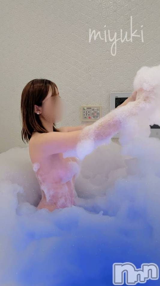 新潟風俗エステ(ルージュ)の2025年7月3日お店速報「理性崩壊級美女平野みゆきちゃん抜群スタイルで全男性骨抜き」