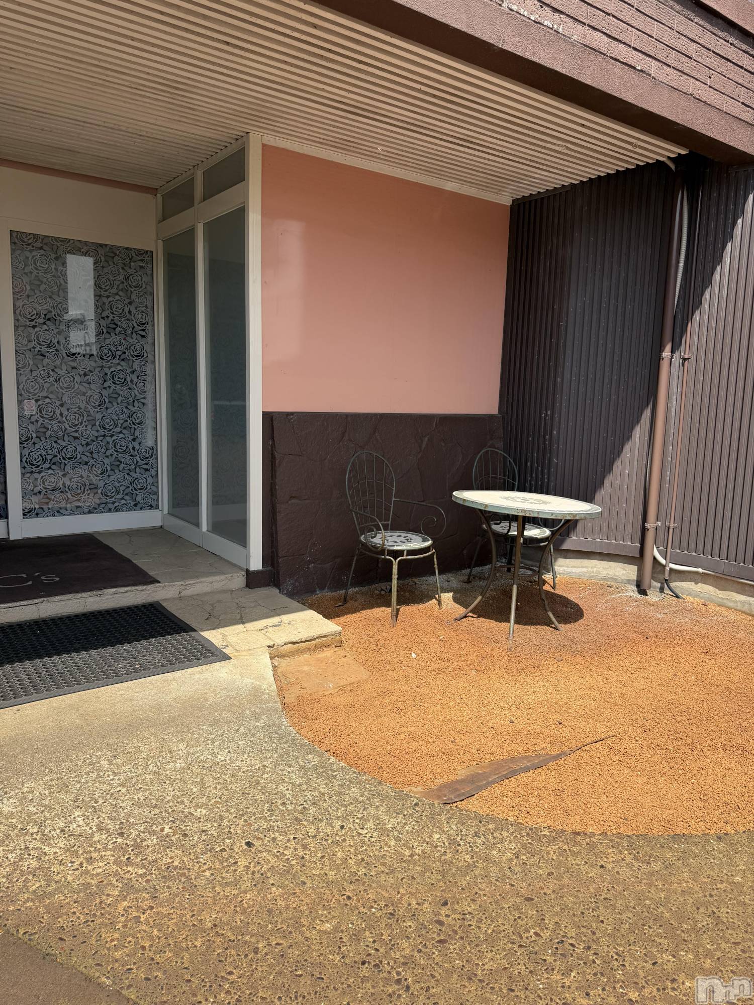 長岡デリヘルMimi(ミミ)ひな★月間RANK1位★(25)の2026年4月20日写メブログ「謎のテラス席」