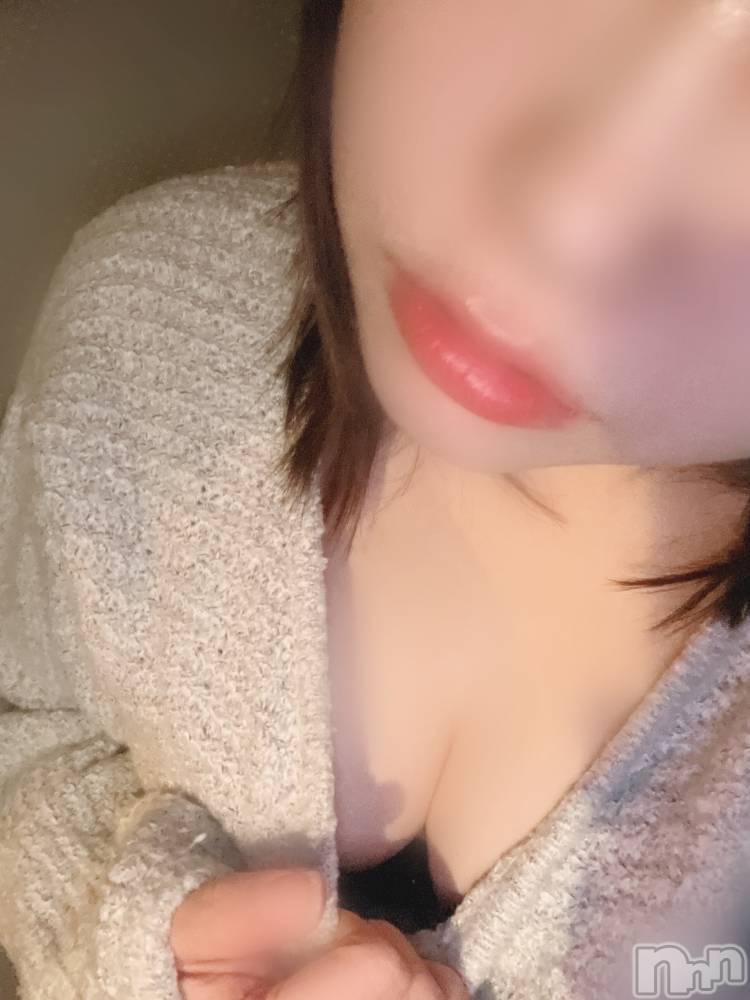 長岡人妻デリヘル長岡人妻市(ナガオカヒトヅマイチ) めい★プルプルの唇&ロリ顔(31)の12月3日写メブログ「20じまで👼🩵」
