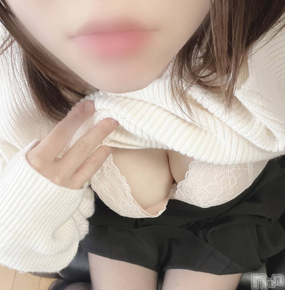 長岡人妻デリヘル長岡人妻市(ナガオカヒトヅマイチ) めい★プルプルの唇&ロリ顔(31)の12月12日写メブログ「窓とめい」