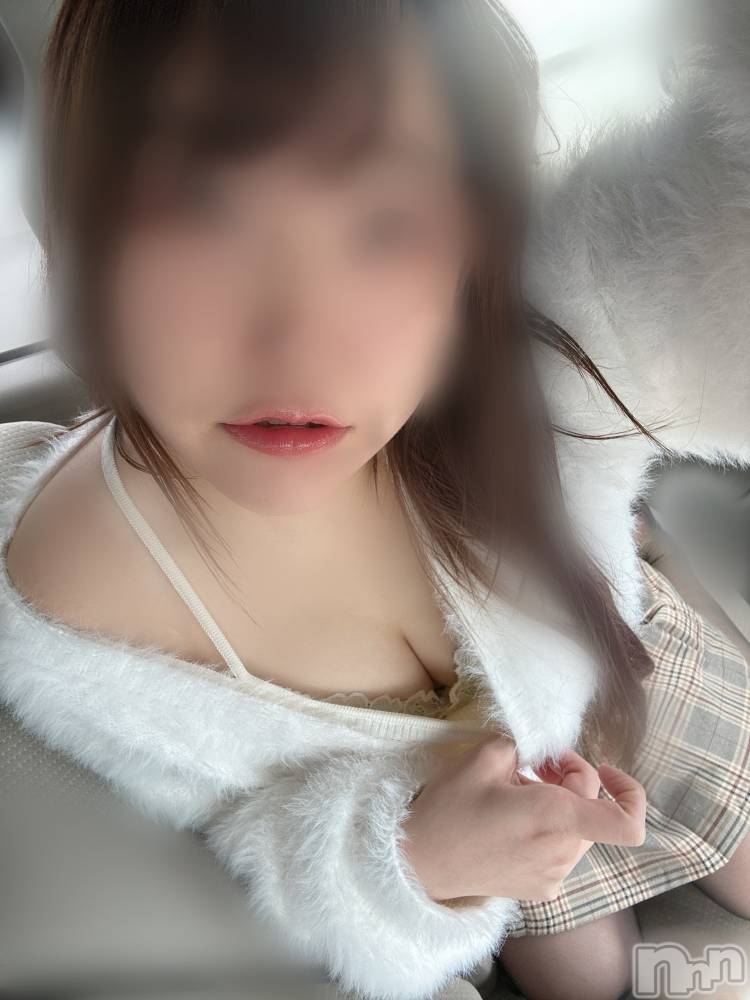 長岡人妻デリヘル長岡人妻市(ナガオカヒトヅマイチ) めい★プルプルの唇&ロリ顔(31)の3月17日写メブログ「ぬがせちゃう？」