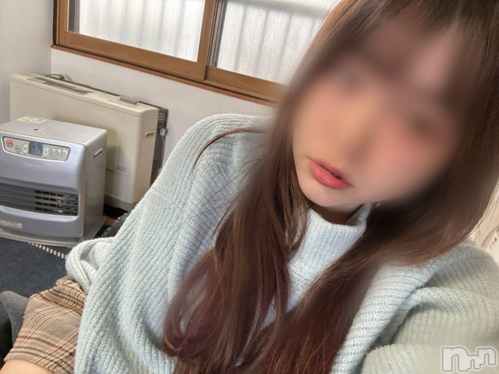 長岡人妻デリヘル長岡人妻市(ナガオカヒトヅマイチ) めい★プルプルの唇&ロリ顔(31)の4月8日写メブログ「おやすみ😴💕」