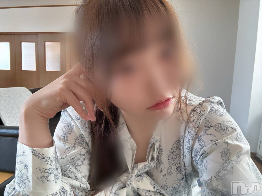 長岡人妻デリヘル長岡人妻市(ナガオカヒトヅマイチ) めい★プルプルの唇&ロリ顔(31)の4月9日写メブログ「出勤しました❤️」