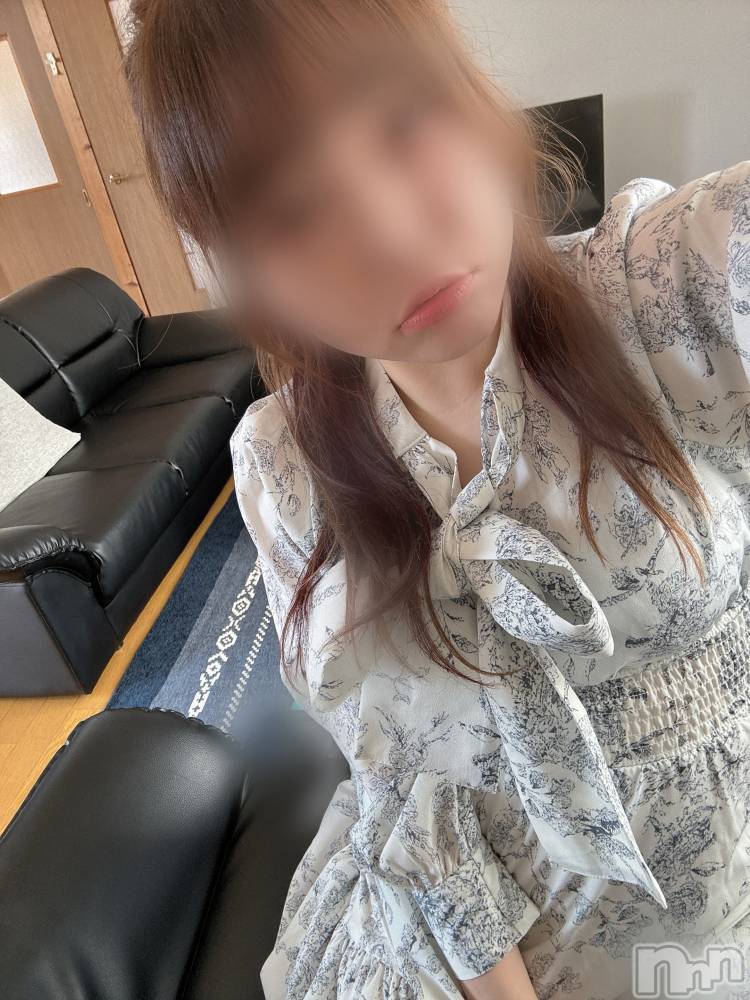 長岡人妻デリヘル長岡人妻市(ナガオカヒトヅマイチ) めい★プルプルの唇&ロリ顔(31)の4月12日写メブログ「きたよー🐹💕」