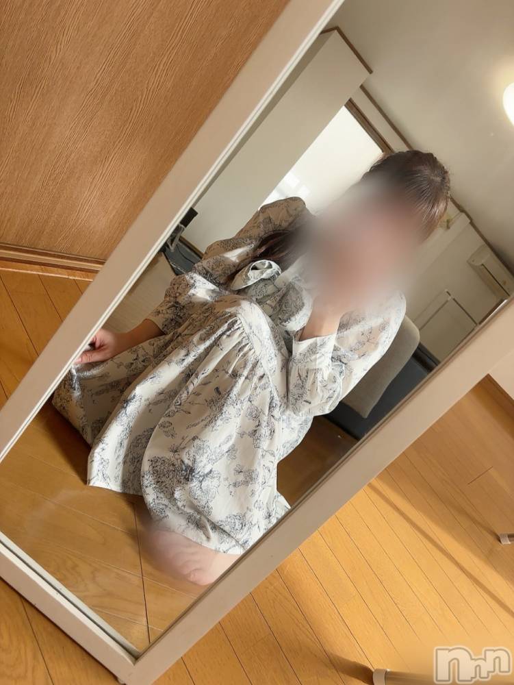 長岡人妻デリヘル長岡人妻市(ナガオカヒトヅマイチ) めい★プルプルの唇&ロリ顔(31)の4月25日写メブログ「おやすみ😴💕」