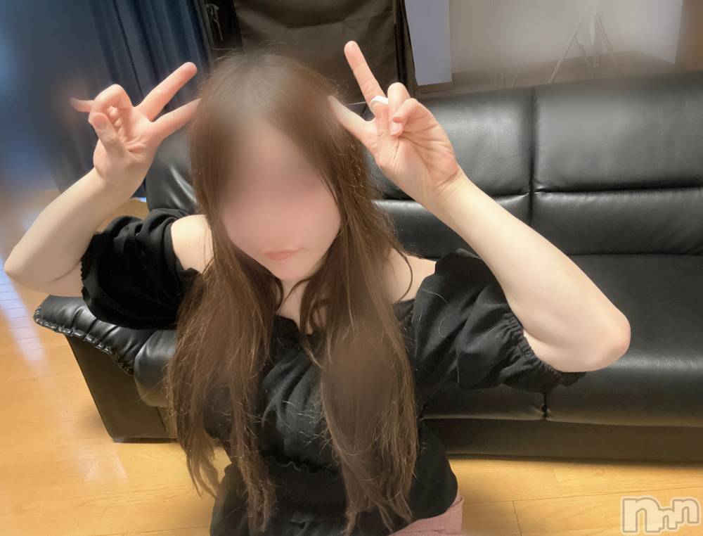 長岡人妻デリヘル長岡人妻市(ナガオカヒトヅマイチ) めい★プルプルの唇&ロリ顔(31)の7月3日写メブログ「もうちょっといます🙋‍♀️❤️」